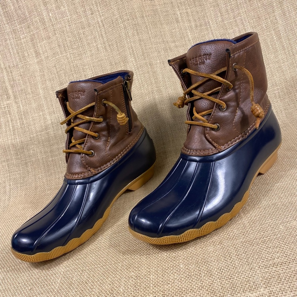 women’s duck boots Sperry winter waterproof  leather blue  size 5 M